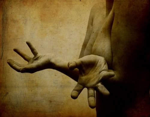 ����� ����