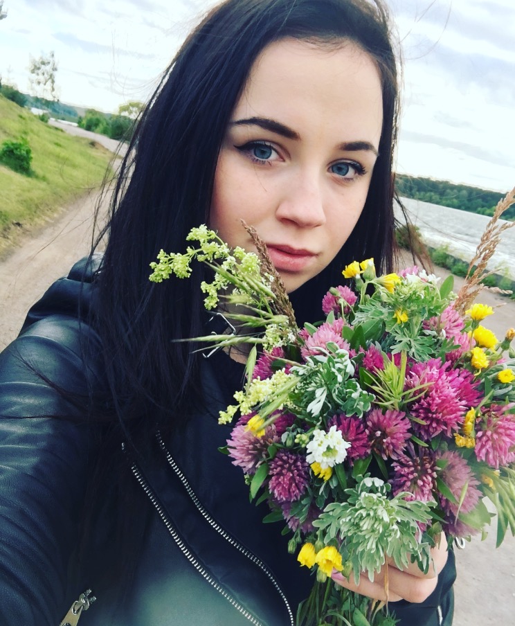 Соня Романова