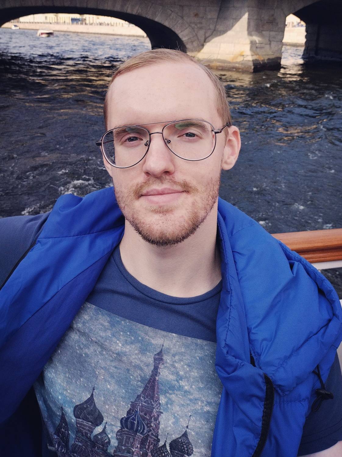 Вячеслав Достовалов