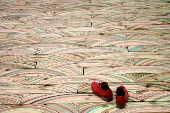 �������