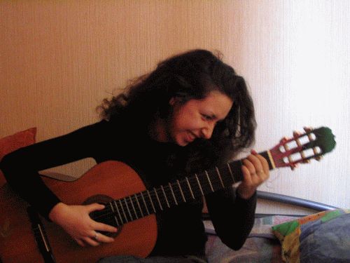 ����� ����