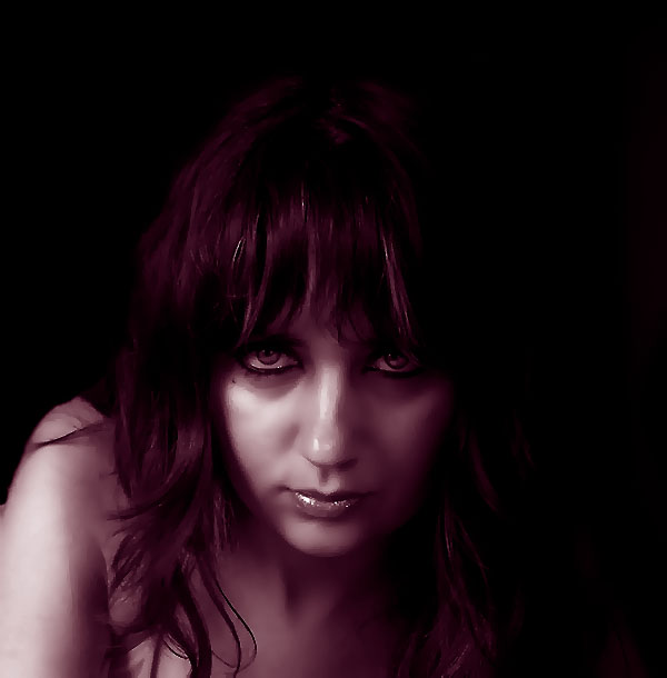 ����� ����