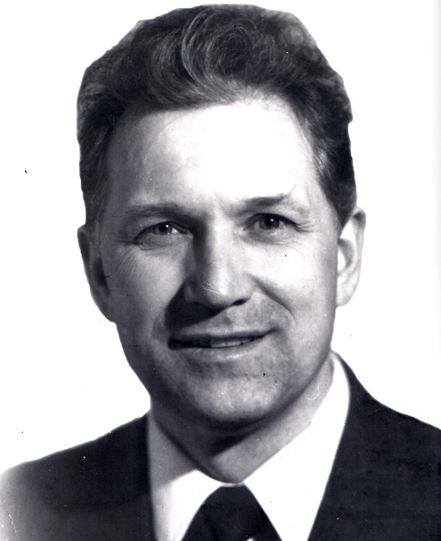 Александр Шустов