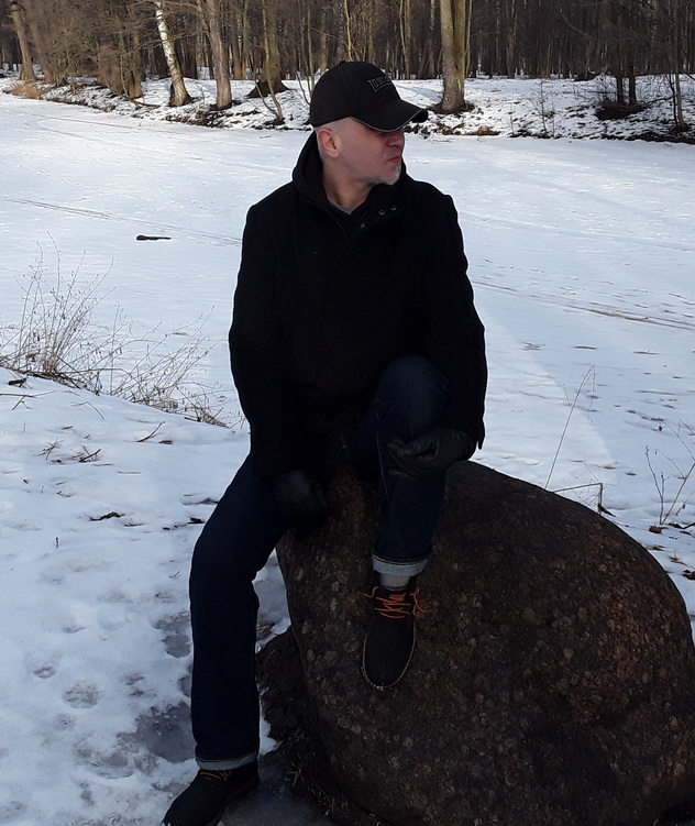 �������