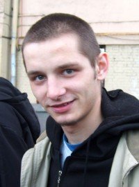 ����� ����