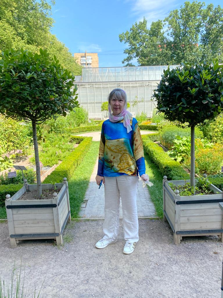 �������