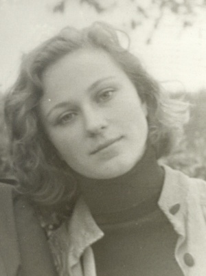 ���� ���