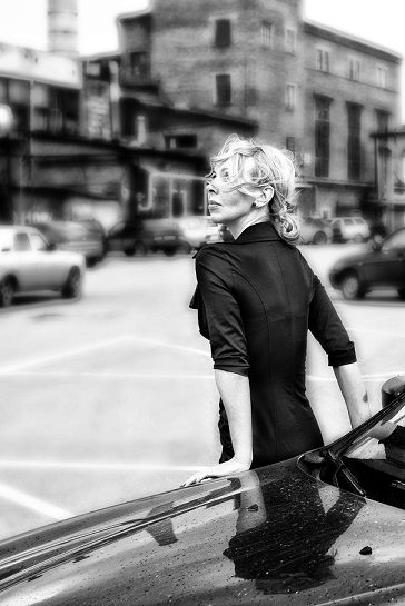 ����� ����