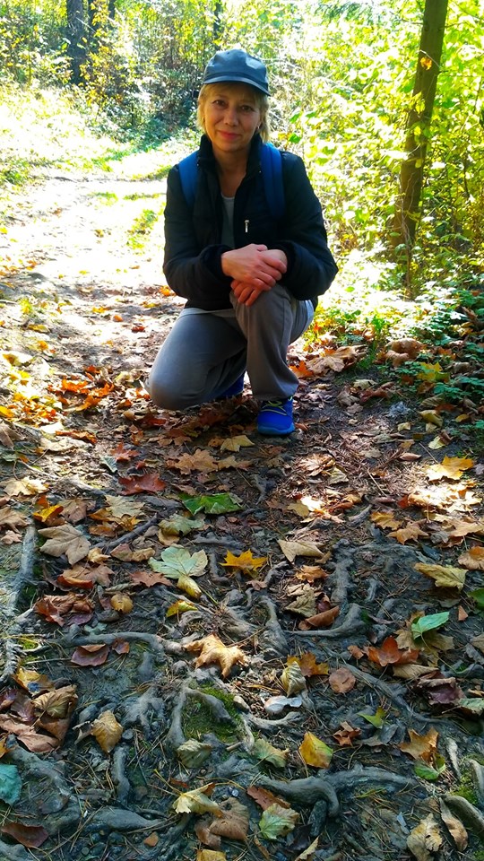 �������