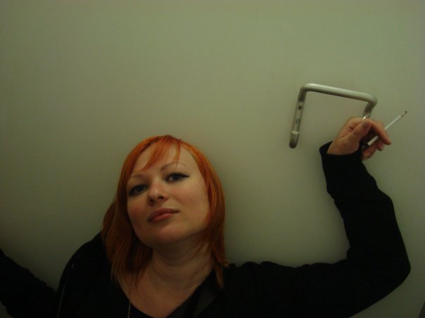 �������