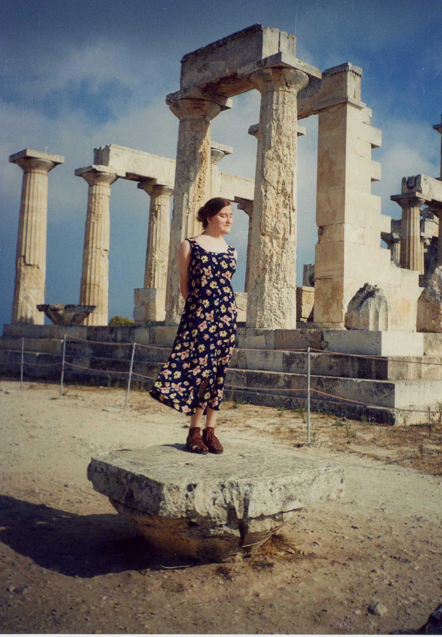 �������